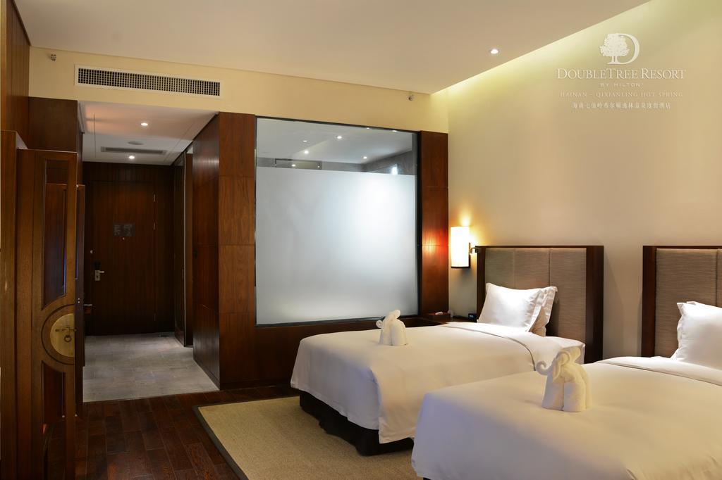Doubletree Resort By Hilton Hotel Hainan - Qixianling Hot Spring Baoting Eksteriør billede