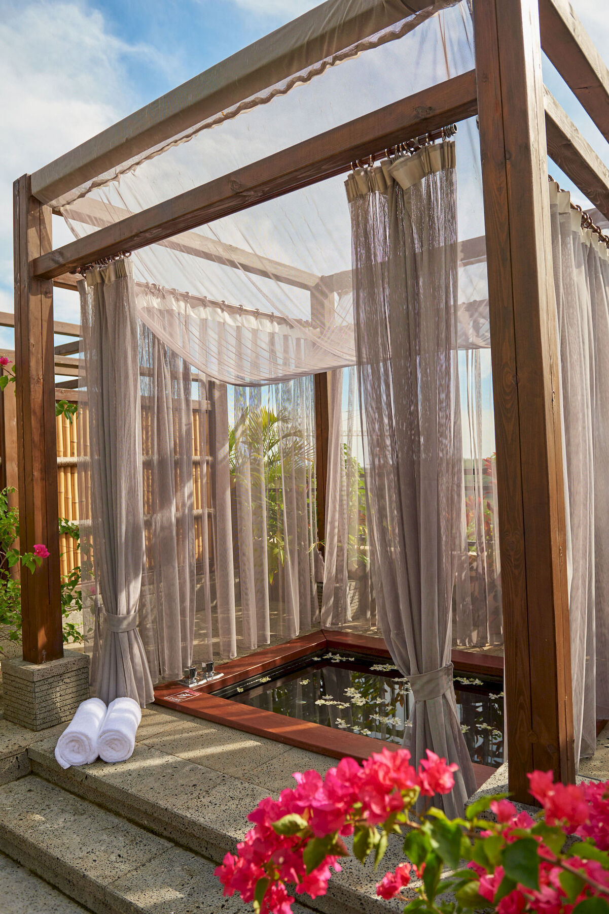 Doubletree Resort By Hilton Hotel Hainan - Qixianling Hot Spring Baoting Eksteriør billede
